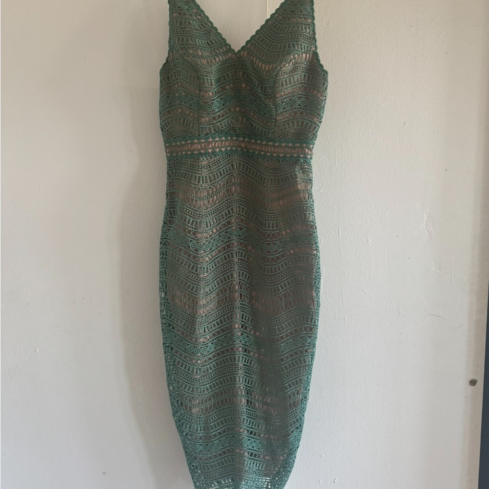 Elegant Green Lace Midi Dress
